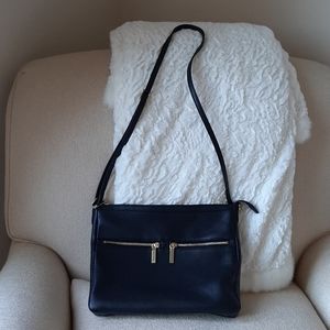 Gili black leather bag
